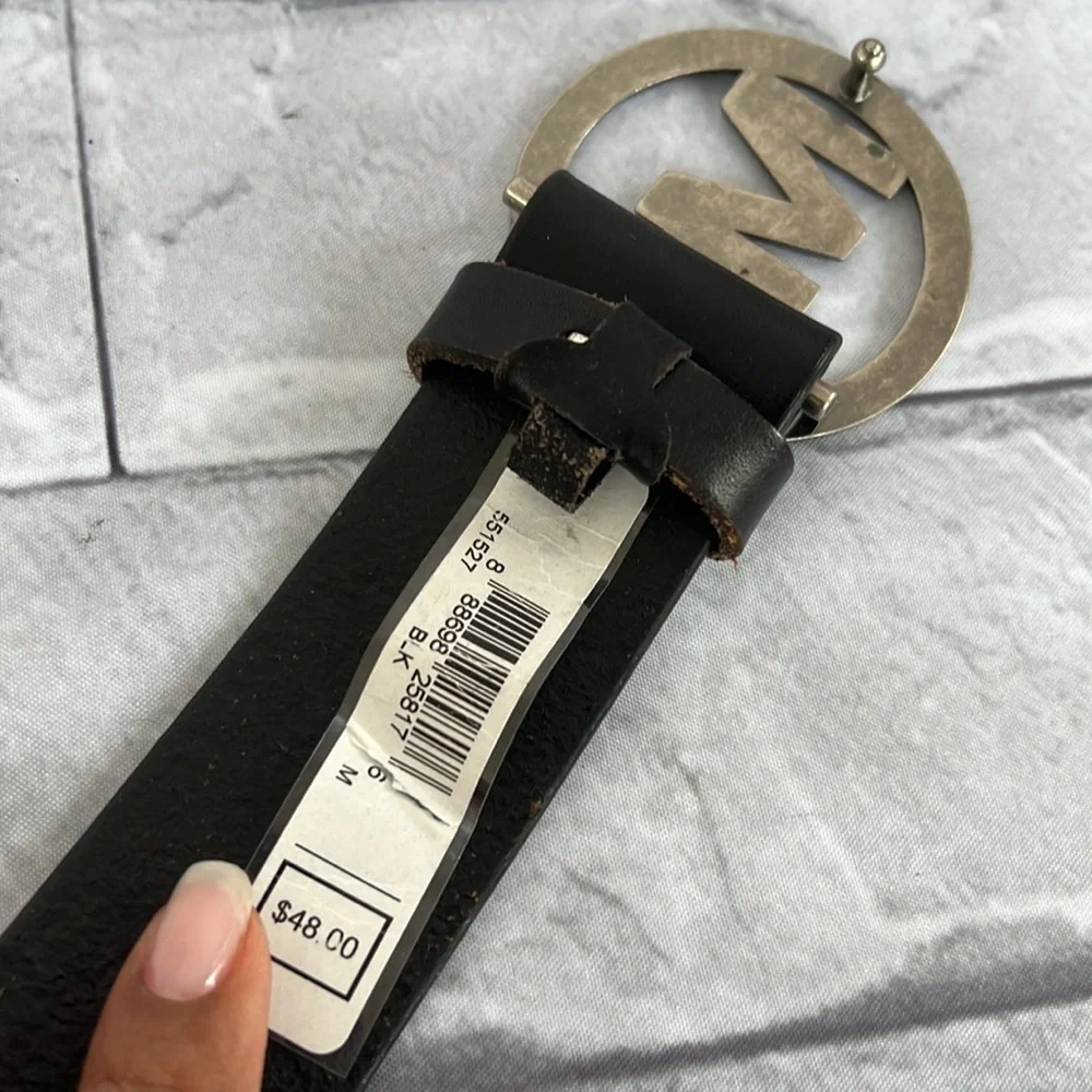 Michael Michael Kors black leather MK front logo belt size medium 6